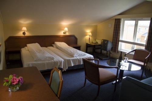 Dovrefjell Hotel Dombås Exteriör bild